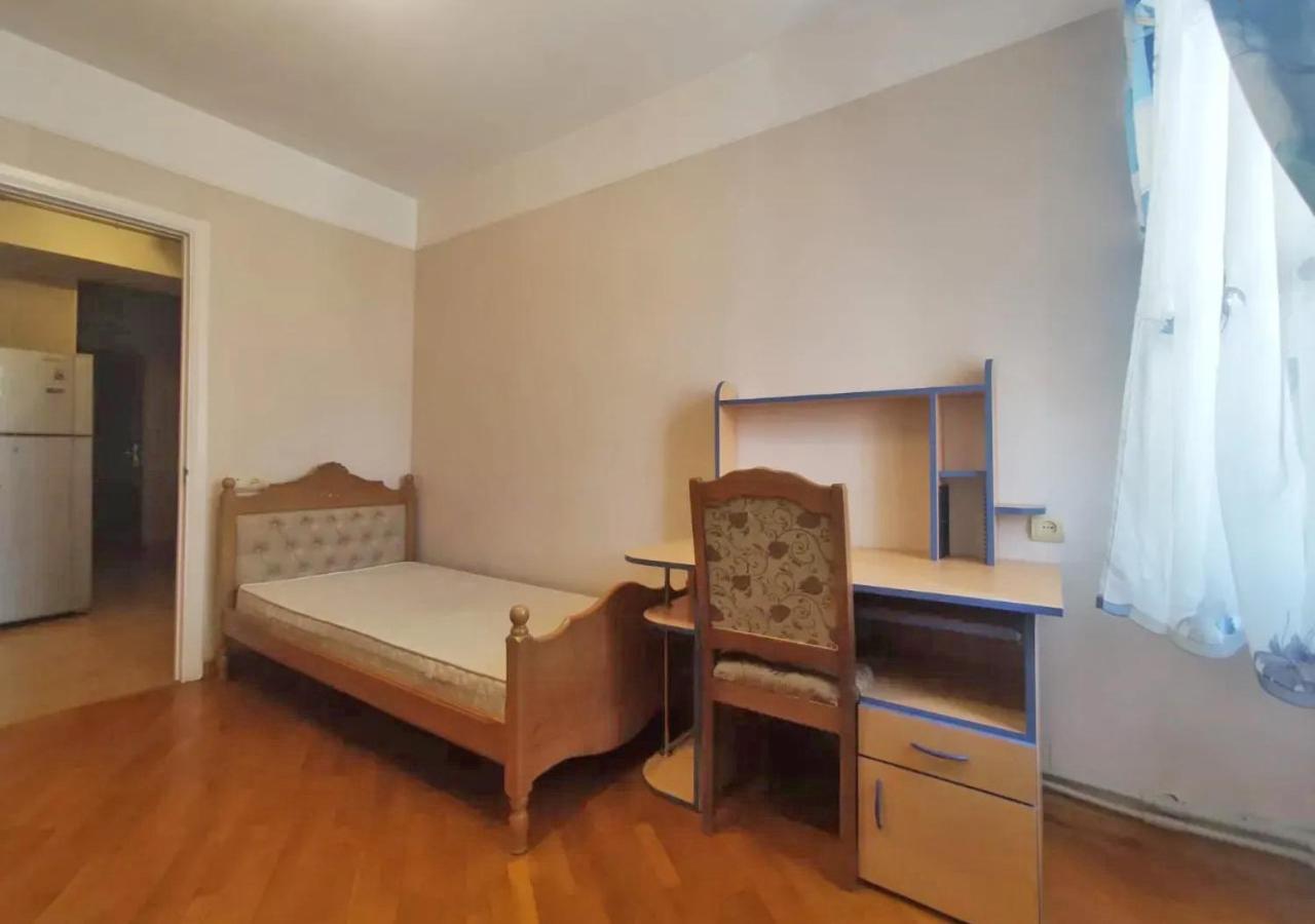 3 Room Apartment In Small Center Of Erivan Exterior foto